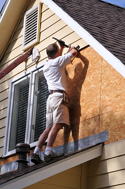 Best Storm Damage Siding Repair  in Maplewood, WA